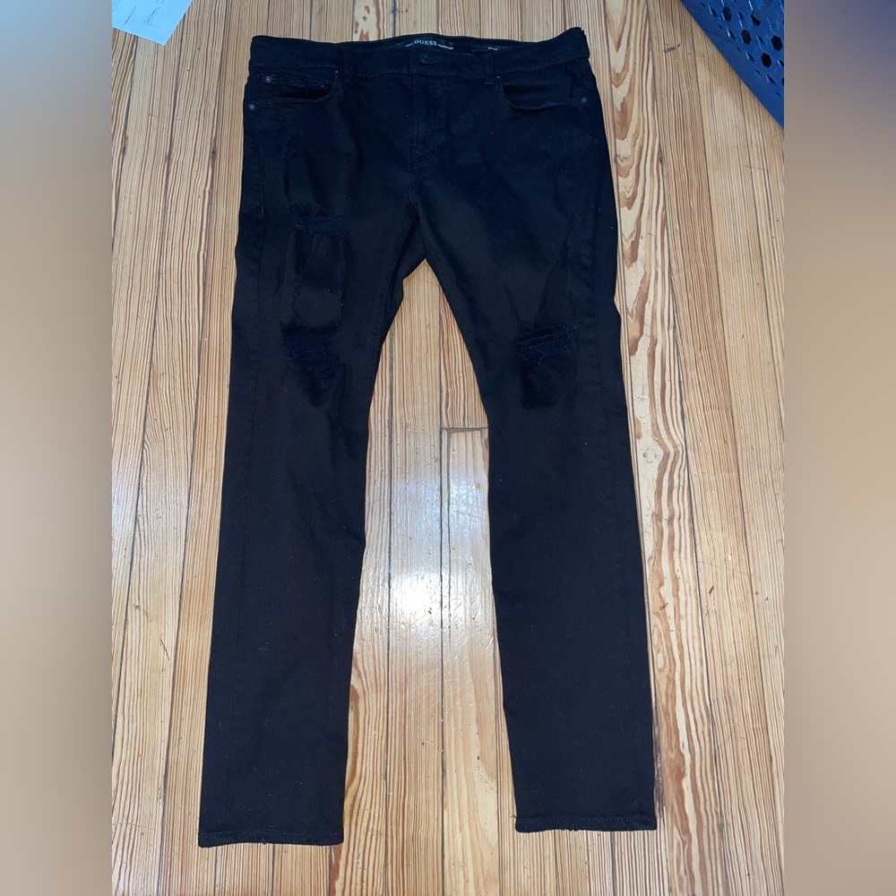 Mens Guess ripped jeans